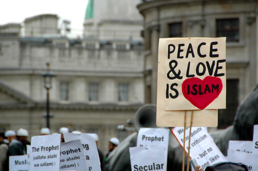 Islam dan Perdamaian, Dua Keniscayaan yang Tak Bisa Dipisahkan: Tafsir QS. Al-Baqarah [2]: 208