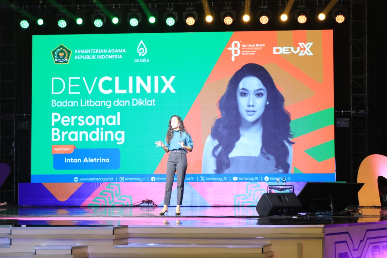 Dev Clinix Badan Litbang dan Diklat Kemenag RI Menggelar Kegiatan Penguatan Personal Branding di JCC Senayan