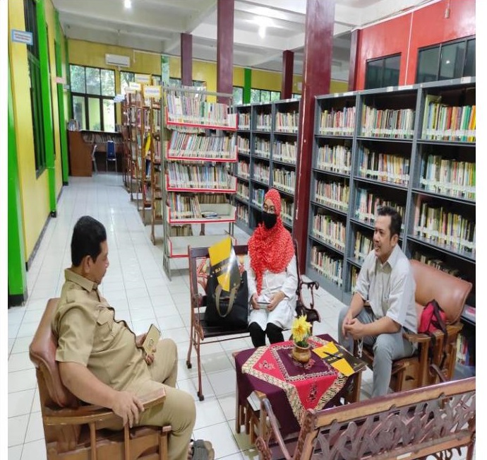 Membangkitkan Nilai Nasionalisme Dalam Teks Keagamaan di Cirebon