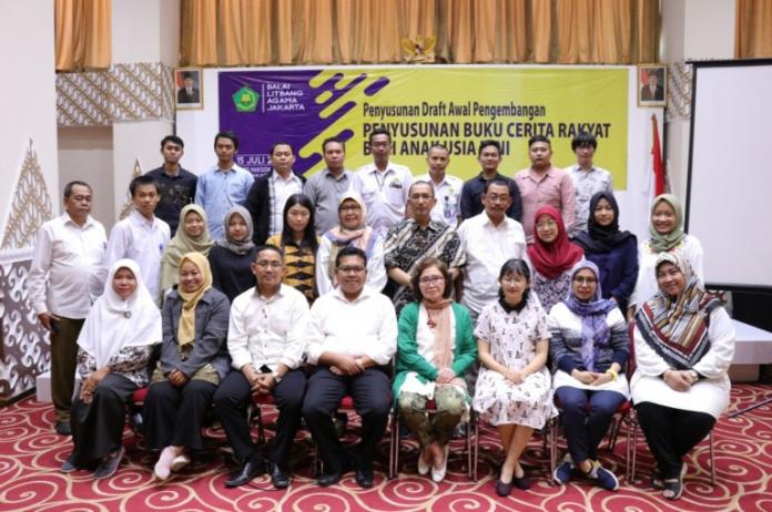 Menumbuhkan Minat Baca Anak Usia Dini Lewat Buku Cerita Rakyat