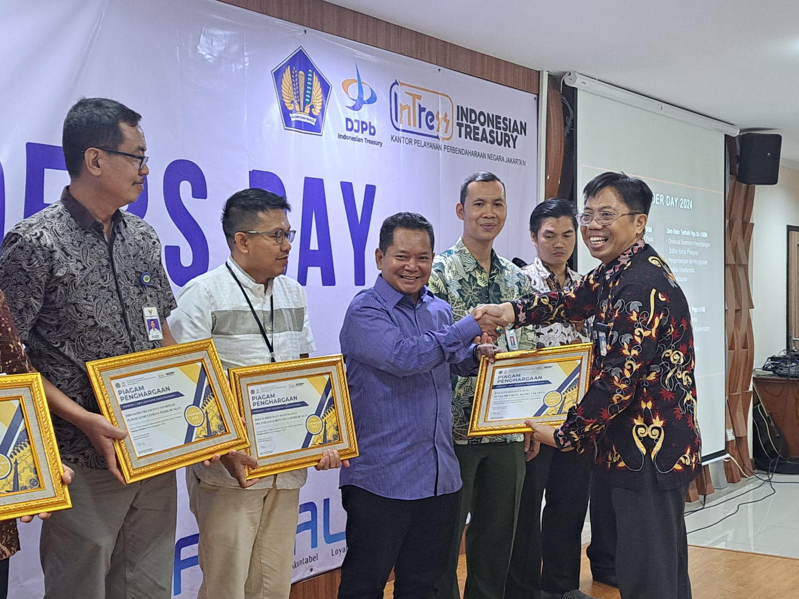 BLAJ Mendapat Penghargaan dari Kantor Pelayanan Perbendaharaan Negara (KPPN) Jakarta IV