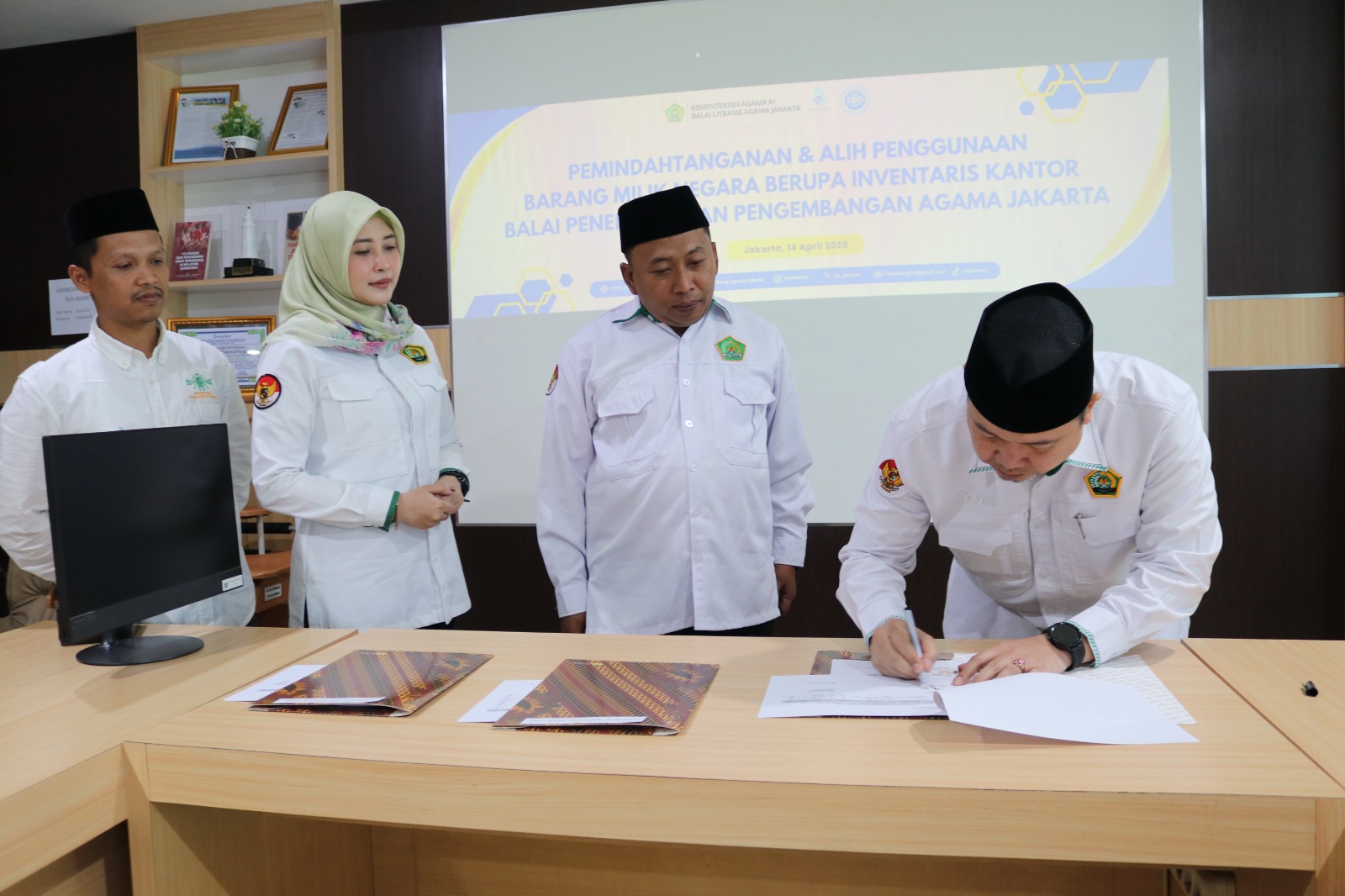 BLAJ Hibahkan Barang Inventaris Senilai Lebih dari Rp150 Juta ke Tiga Lembaga